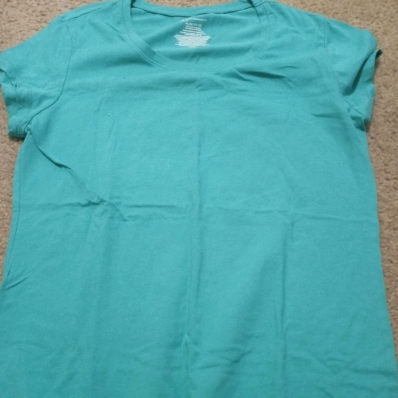 GREEN T-SHIRT - Picture 1 of 1